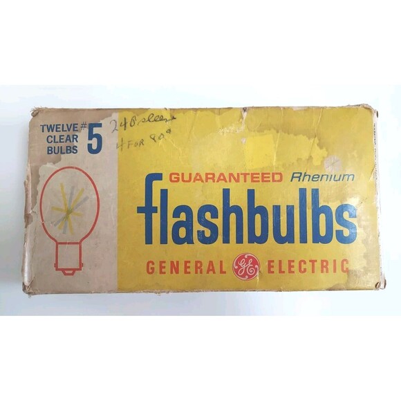 12 NOS Vintage GE General Electric No. 5 Flashbulbs Rhenium Clear Bulbs - Picture 1 of 6